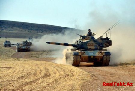 Türk ordusu tanklarla hücuma keçdi