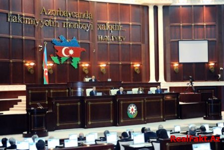 "Ömürlük deputatlar" parlamentlə vidalaşır