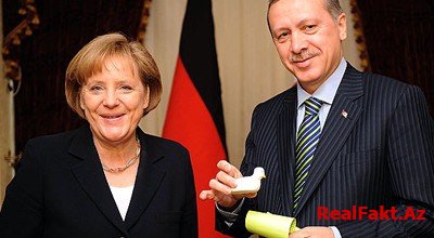 Merkel Ərdoğanla görüşündən razı qaldı