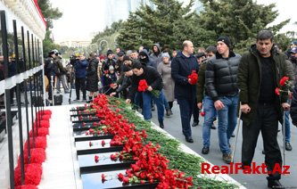Azərbaycan ictimaiyyəti 20 Yanvar faciəsi qurbanlarının əziz xatirəsini yad edir