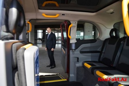 İlham Əliyev Bakıya gətirilmiş TX modelli yeni “London taksi”ləri ilə tanış olub - YENİLƏNİB + FOTO/VİDEO
