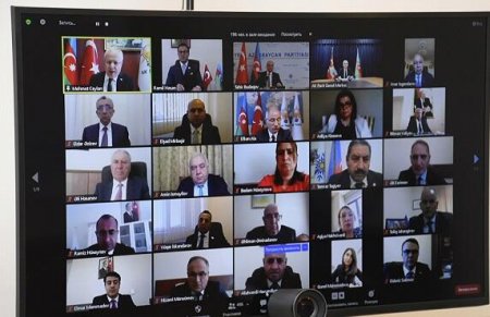YAP və AKP videokonfrans keçirdi