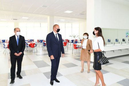 İlham Əliyev və Mehriban Əliyeva Bakı Avropa Liseyinin yeni binasının açılışında - YENİLƏNİB + FOTO/VİDEO