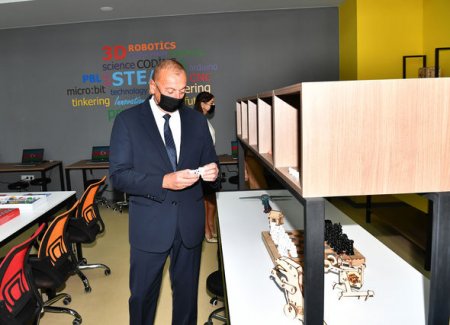İlham Əliyev və Mehriban Əliyeva Bakı Avropa Liseyinin yeni binasının açılışında - YENİLƏNİB + FOTO/VİDEO